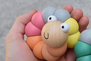 CALM & BREEZY WOODEN JOINTED WORM ASST
